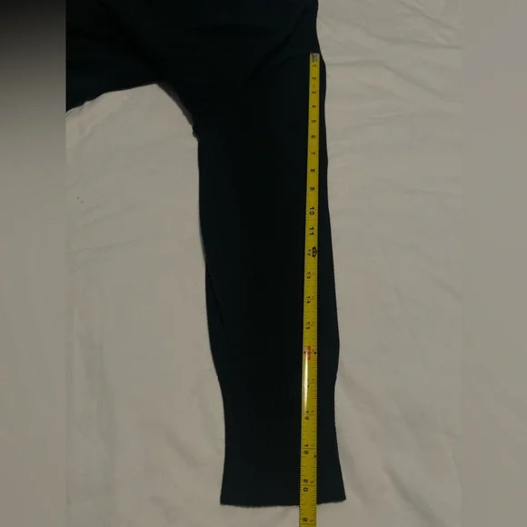 AVENUE Plus Women’s Classic Black V-Neck Long Sleeves Top Sweater Size 18 / 20 - Picture 12 of 12